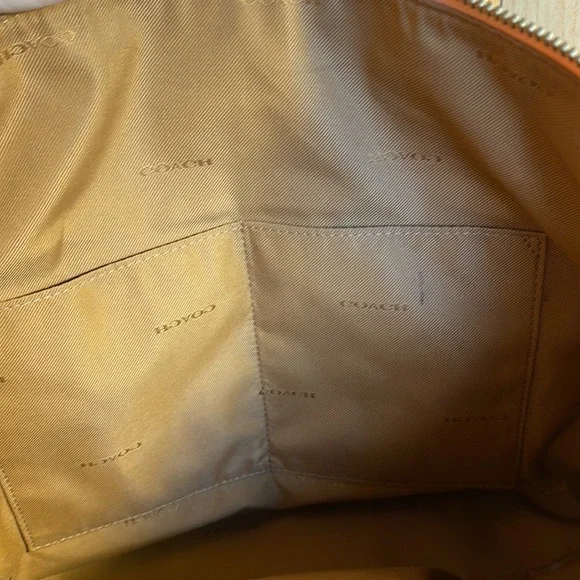 Authentic COACH PURSE Peach and wine colored. - Picture 9 of 11